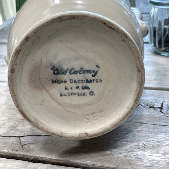 Antique Roseville Pottery Vase. 8.5” Old Colony. Vintage 1940s. Floral EUC - Picture 9 of 11